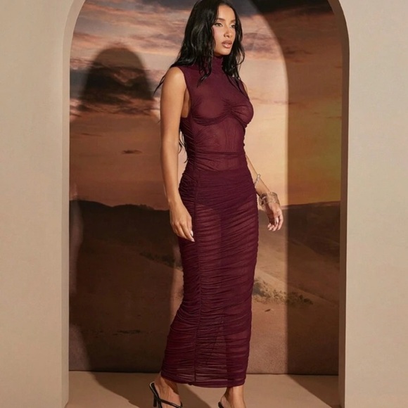 NWOT SHEIN Burgundy Sleeveless Maxi skirt ans top set - Picture 2 of 3